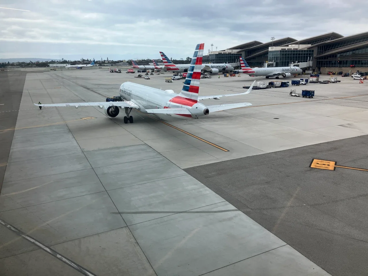 AA LAX Flagship Lounge