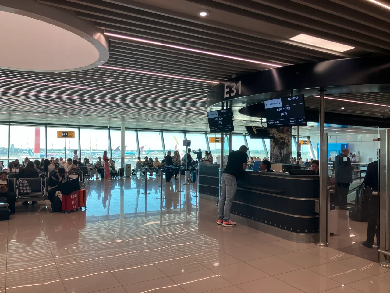 AA 235 FCO–JFK fco gate