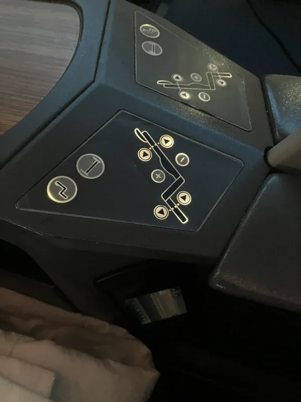 AA A321T Flagship Business cabin view