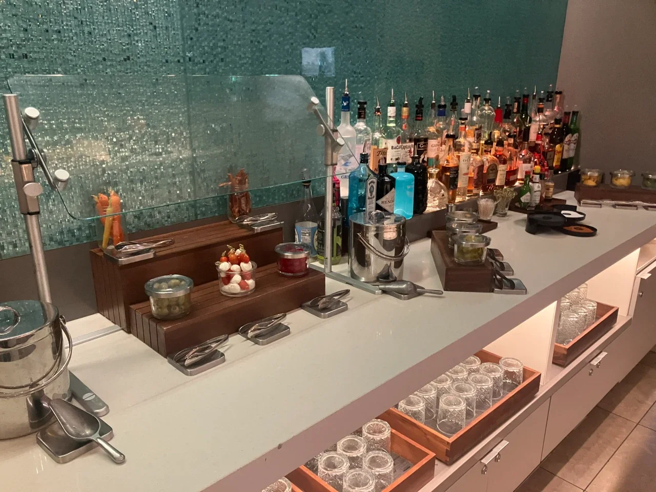 AA LAX Flagship Lounge