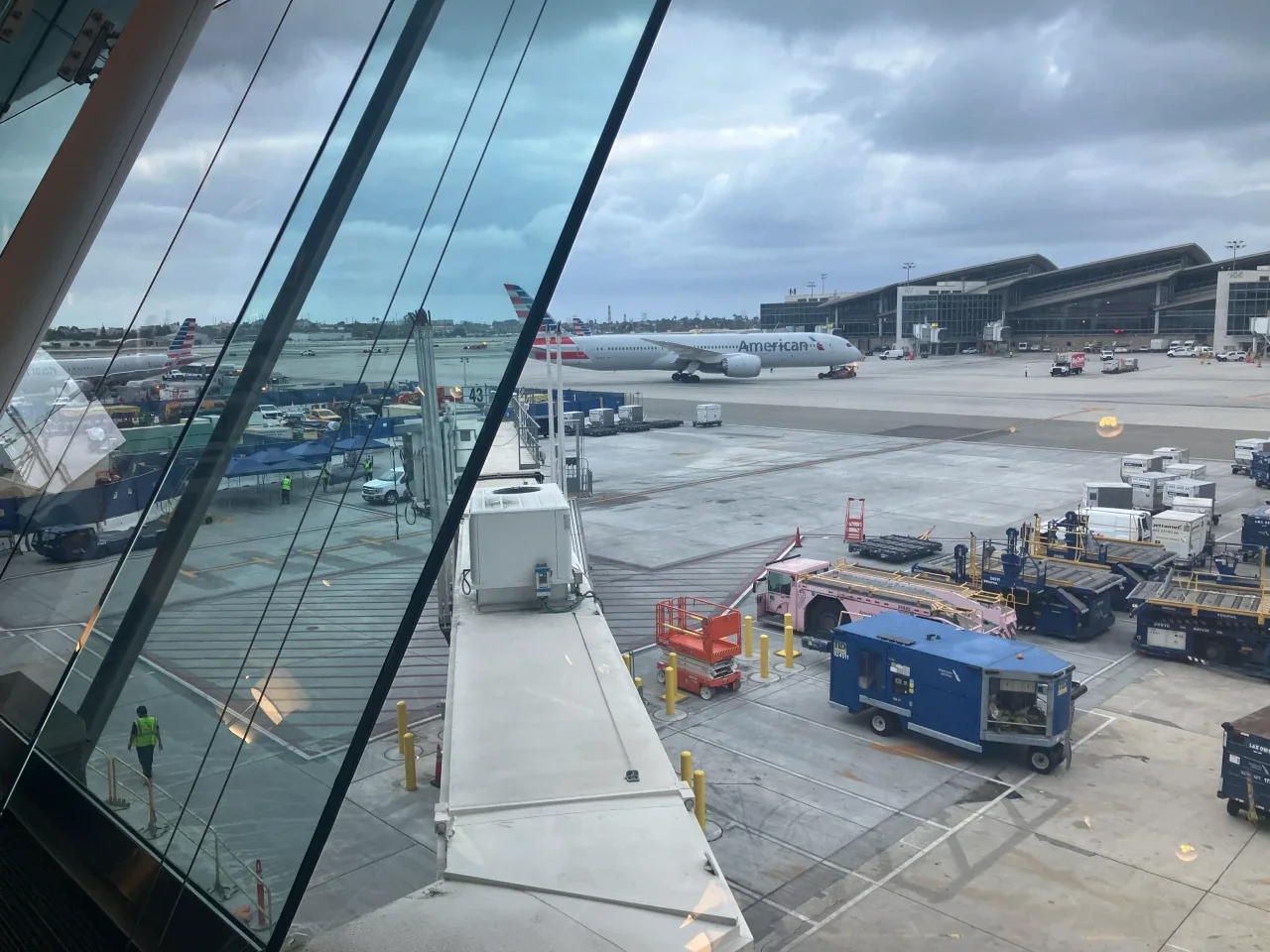 AA LAX Flagship Lounge