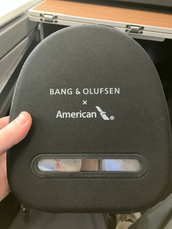 AA 235 FCO–JFK bang olufsen headphones