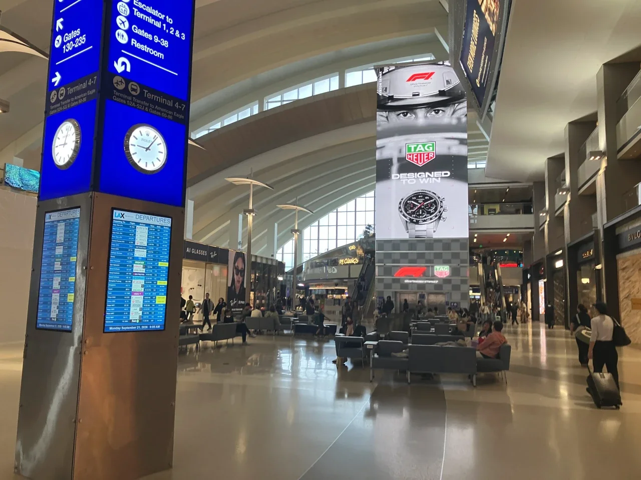 A321T at the Tom Bradley International Terminal
