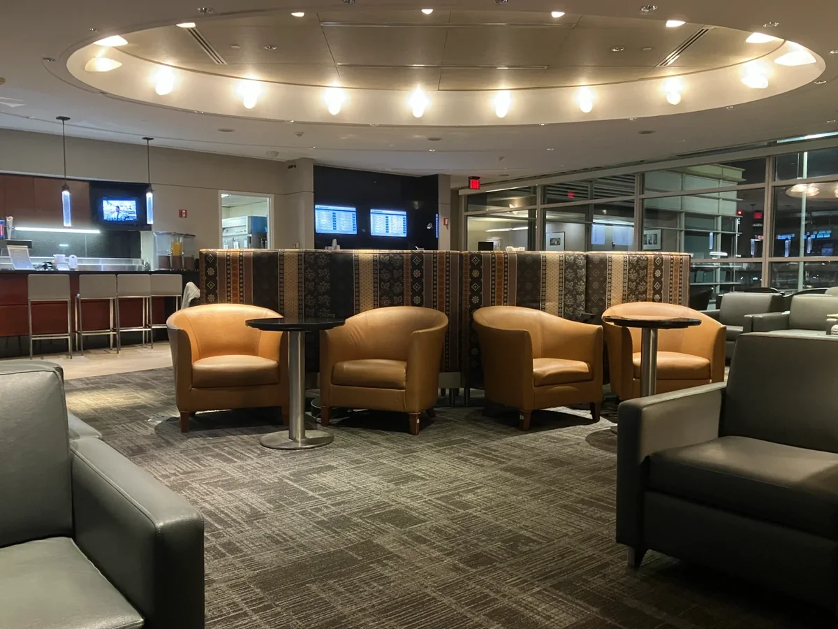 Admirals Club at the DCA C gates