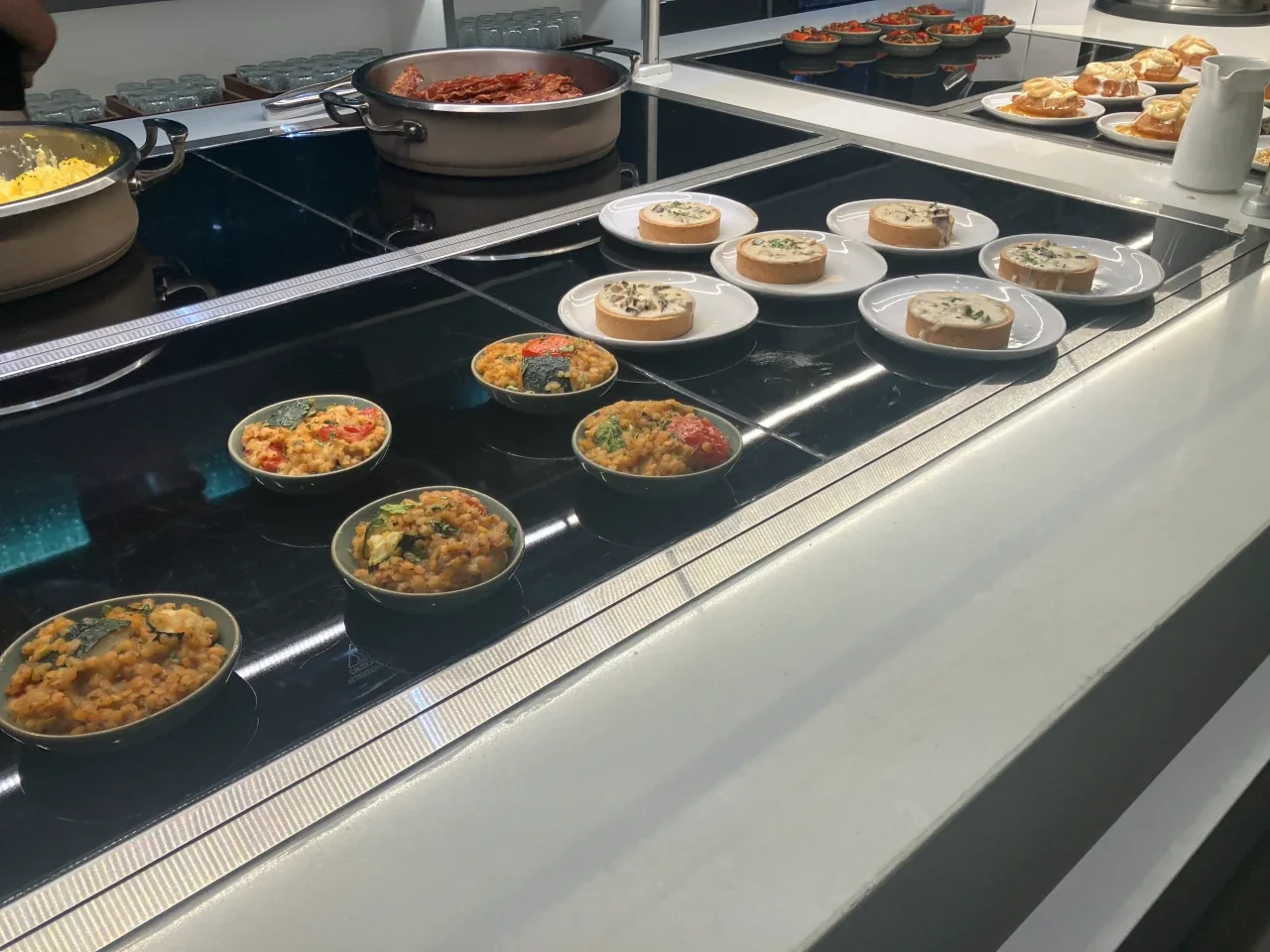 AA LAX Flagship Lounge