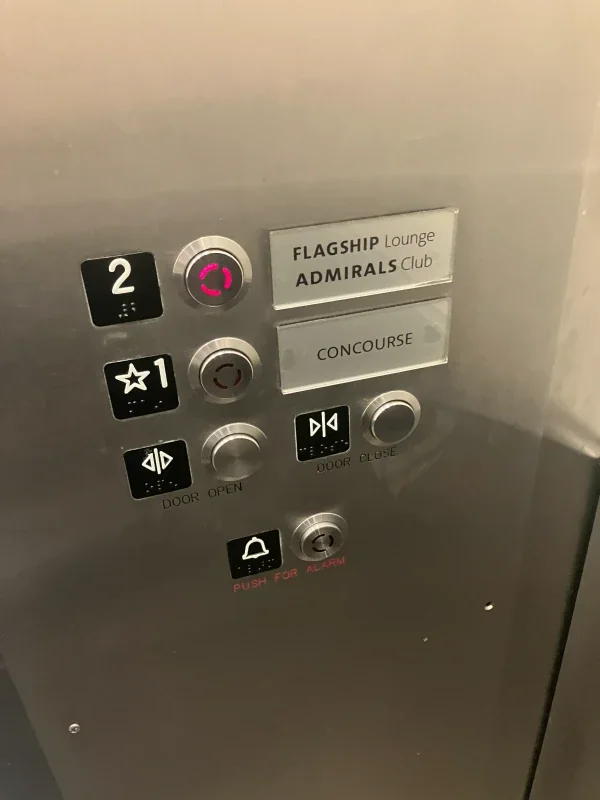 AA LAX Flagship Lounge